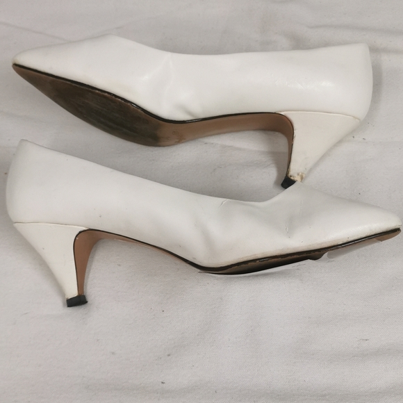 Ashley Taylor high heels - Picture 3 of 5
